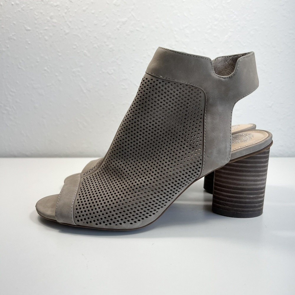 Vince Camuto Womens Sz 8.5 M Beige Brown Zip Up Leather Perforated Ankle Boot